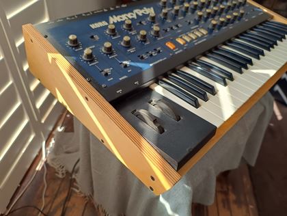 Korg-Mono/Poly with MIDI retrofit